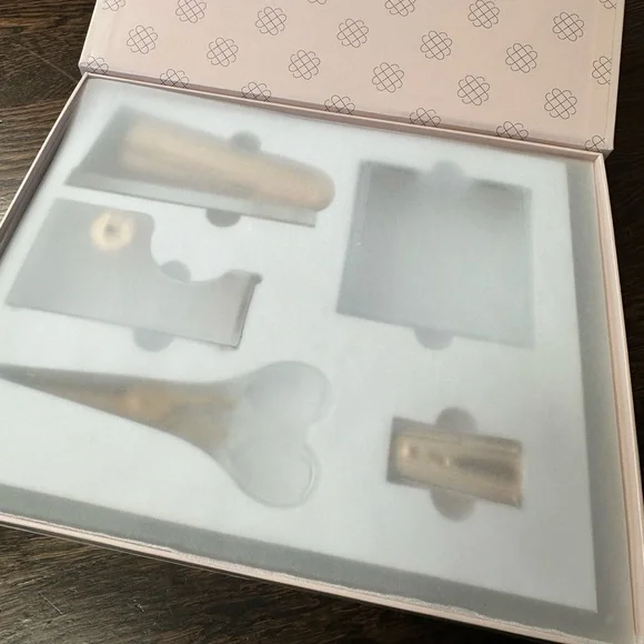 NIB Rose Gold Salt By Sabrina Desk Set - Picture 2 of 12